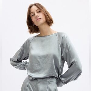 Gap Storm Cloud Gray Satin Women's Top NWT (Medium tall)